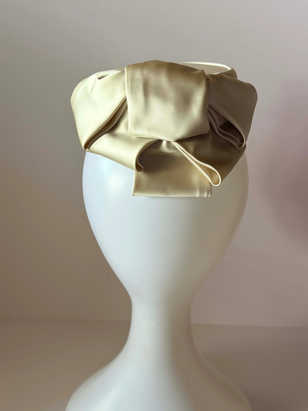 Vintage Champagne Satin Pillbox Hat 1960s Cocktail Hat Oversized Bow Bridal