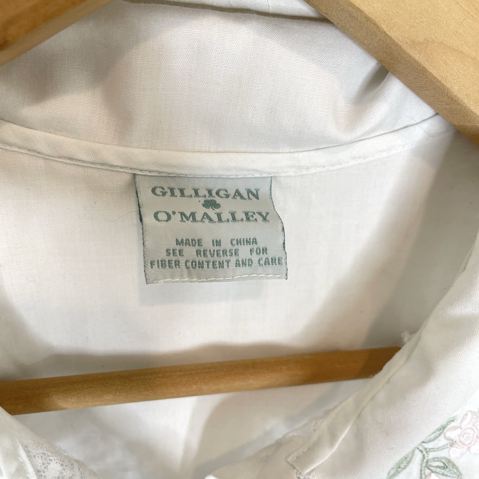 Vintage Gilligan O’Malley Modest White Long Maxi Length Nightgown Womens Medium