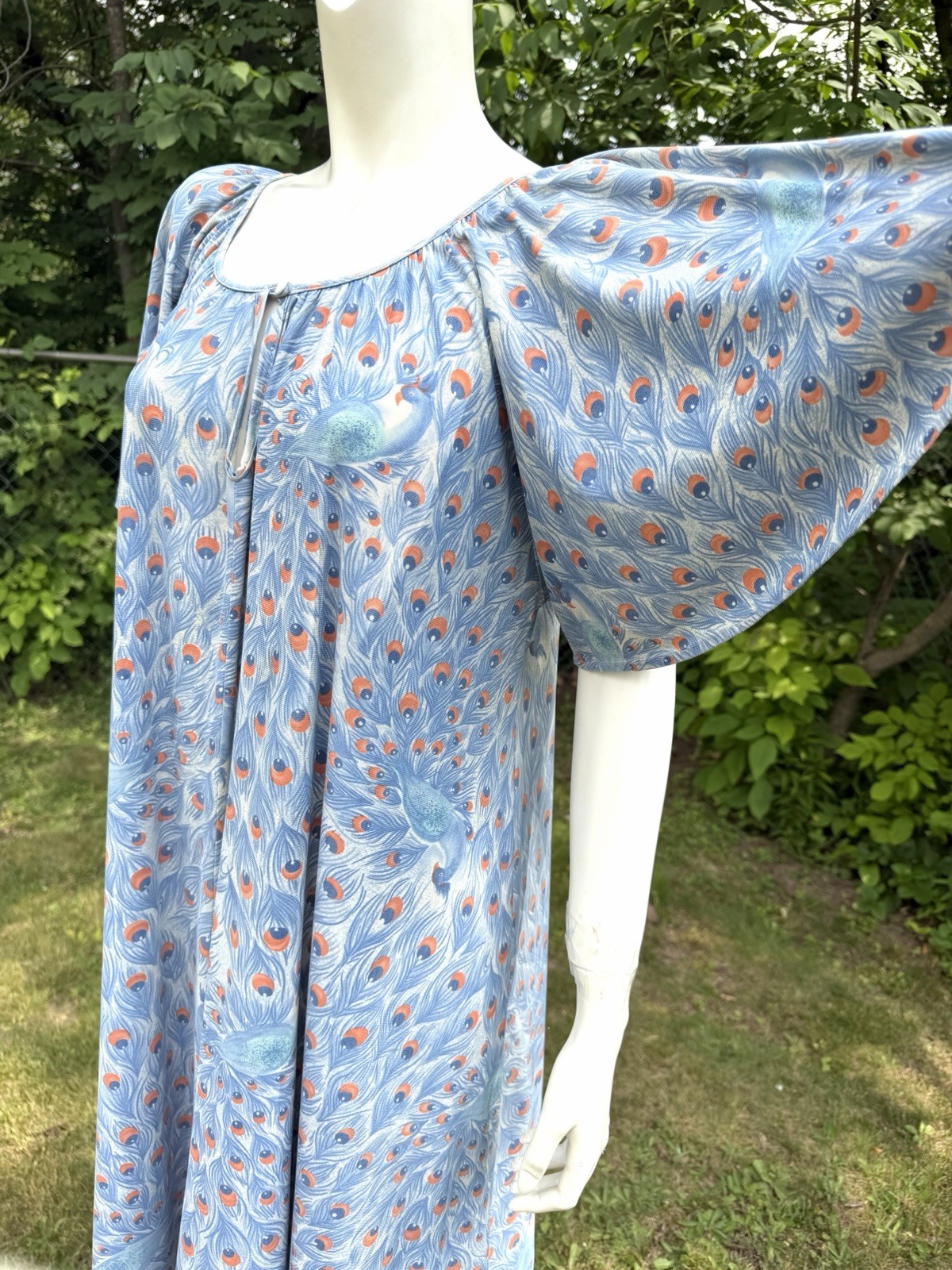 Vintage PEACOCK CAFTAN Flared Sleeve 1960s 1970s Dress Novelty Print Feathers OS