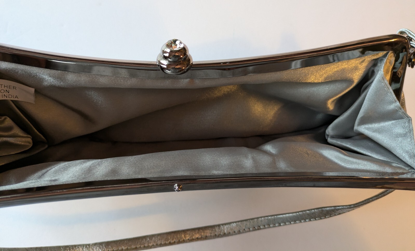 Vintage Silver Evening Beaded Purse 60% Leather 40% Nylon India 13 Inches Wide