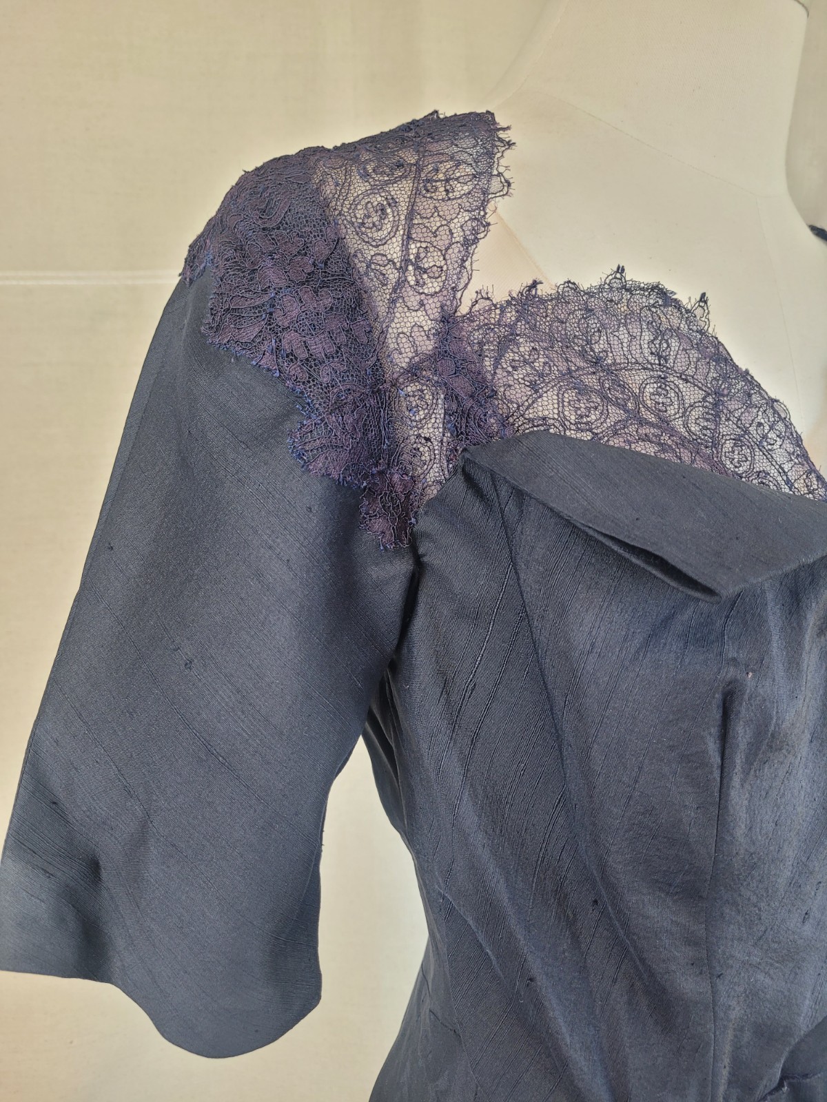 1950s Navy Blue Silk Dress w Delicate Lace & Huge Asymmetrical Bow Sz M