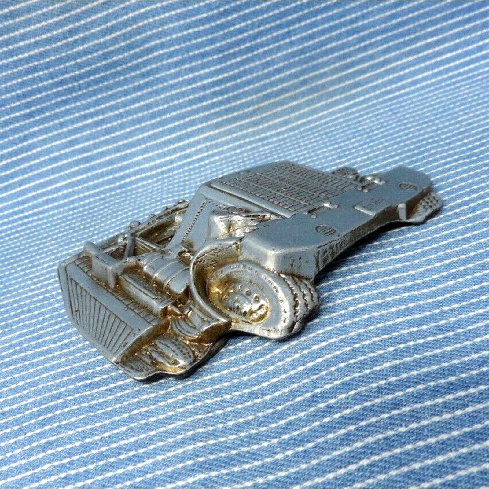 3D Style Semi Truck Belt Buckle Left Handed Trucker Transport Vtg 80s .B+114