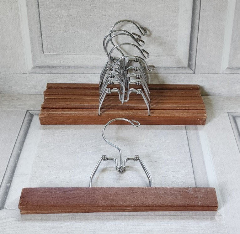Lot of 6 vintage wooden pants skirt hangers Taiwan 10.25-11″ long metal clamp