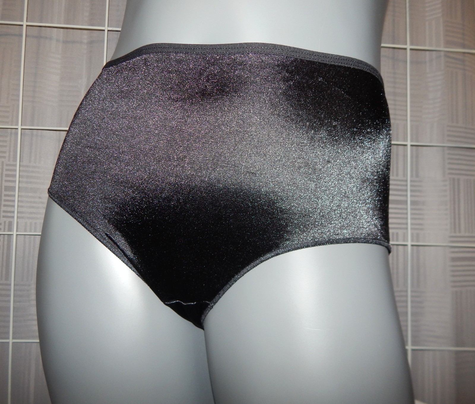 Vintage Hanes Black Second Skin Satin Silky Shiny Hi-Cut Brief Size 9