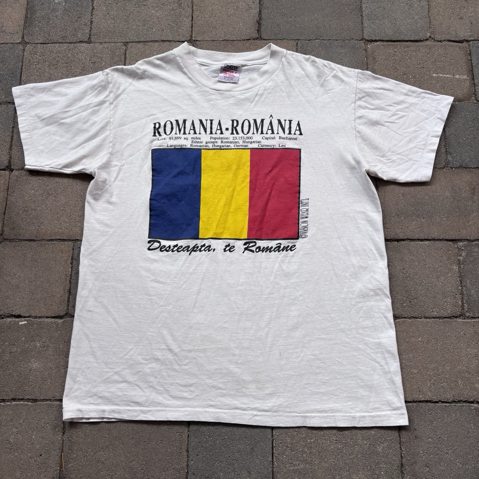 Vintage Romania Flag Graphic T Oneita Power-T USA Size XL Single Stitch 90s USA