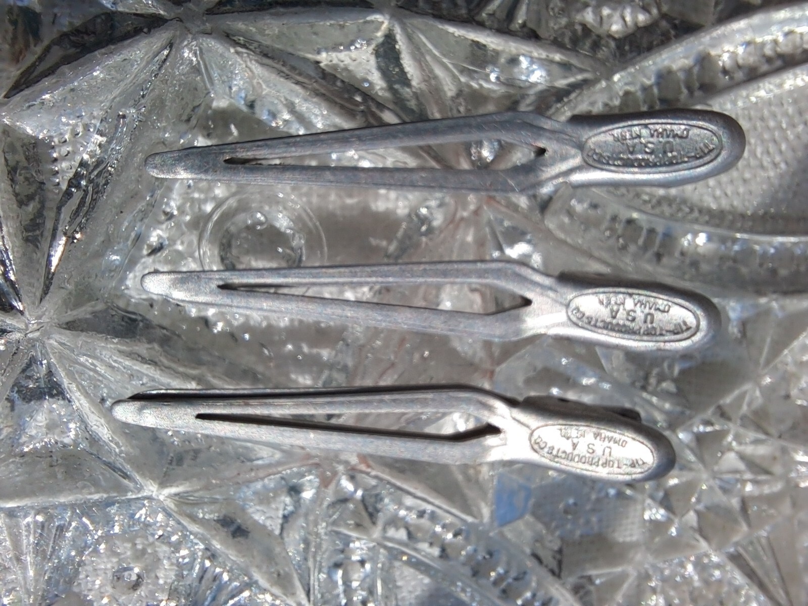 3 Metal Hair Clips Tip Top Product Aluminum Made In Omaha, Nebraska USA Vintage