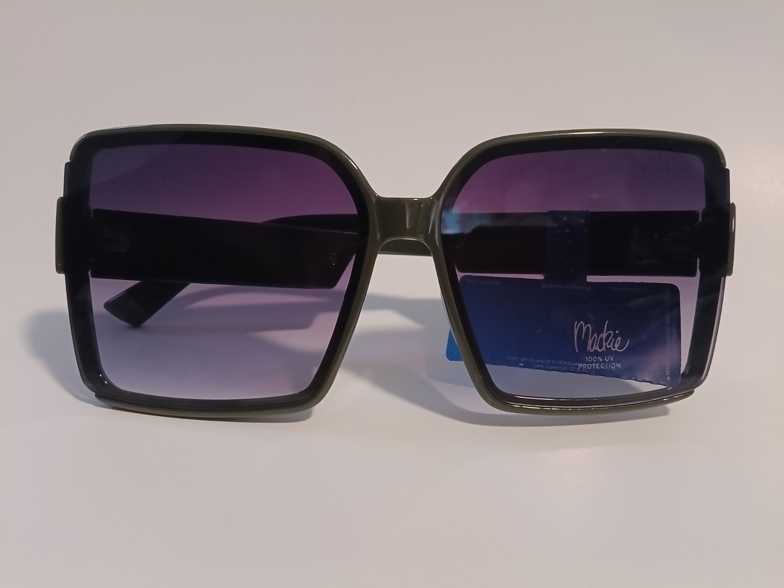 Bob Mackie Square Sunglasses Black Plastic Frame Purple Gradient Lens 100% UV