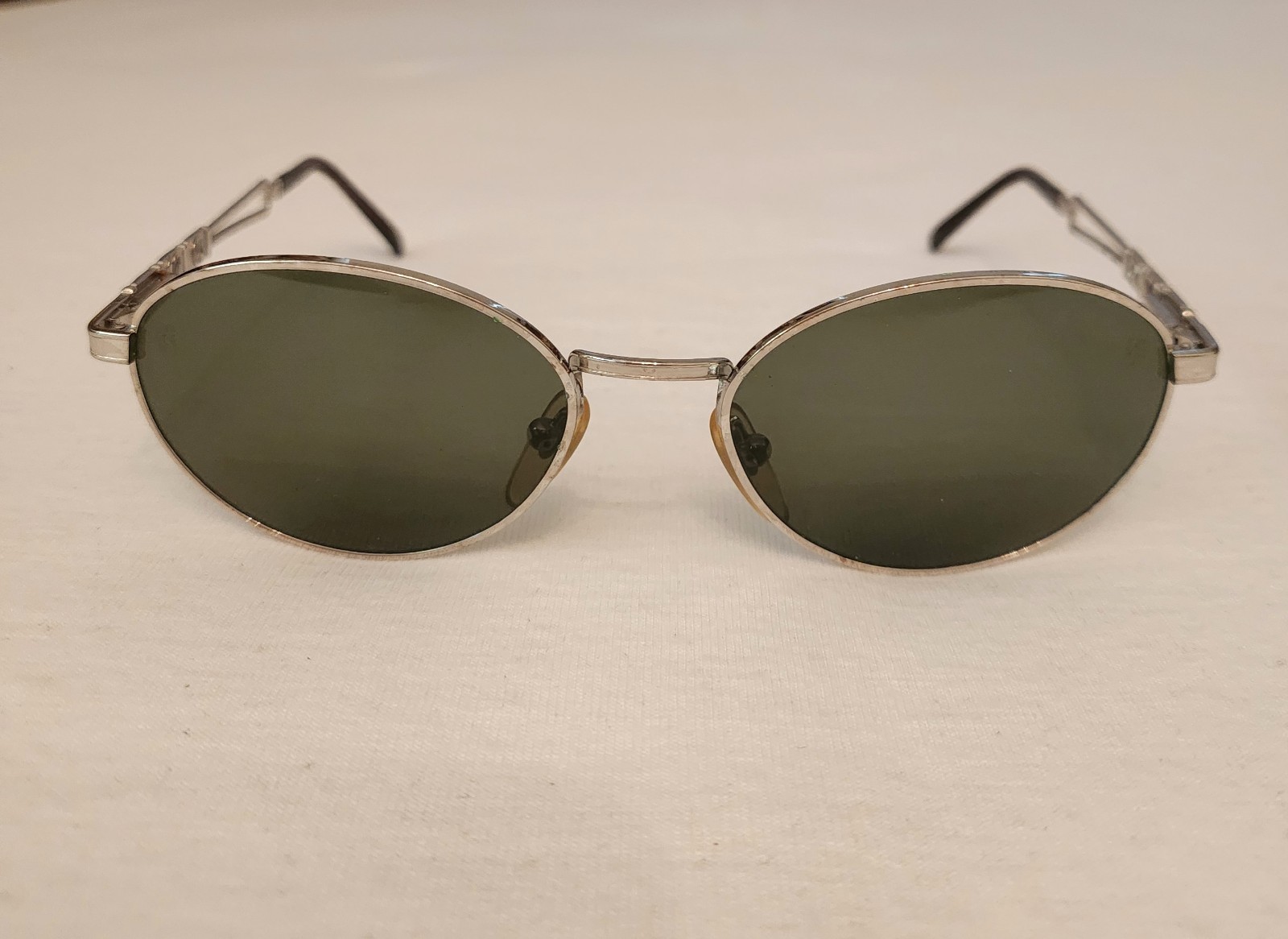 Moschino Sunglasses Vintage 90s Unique Gray Small Oval