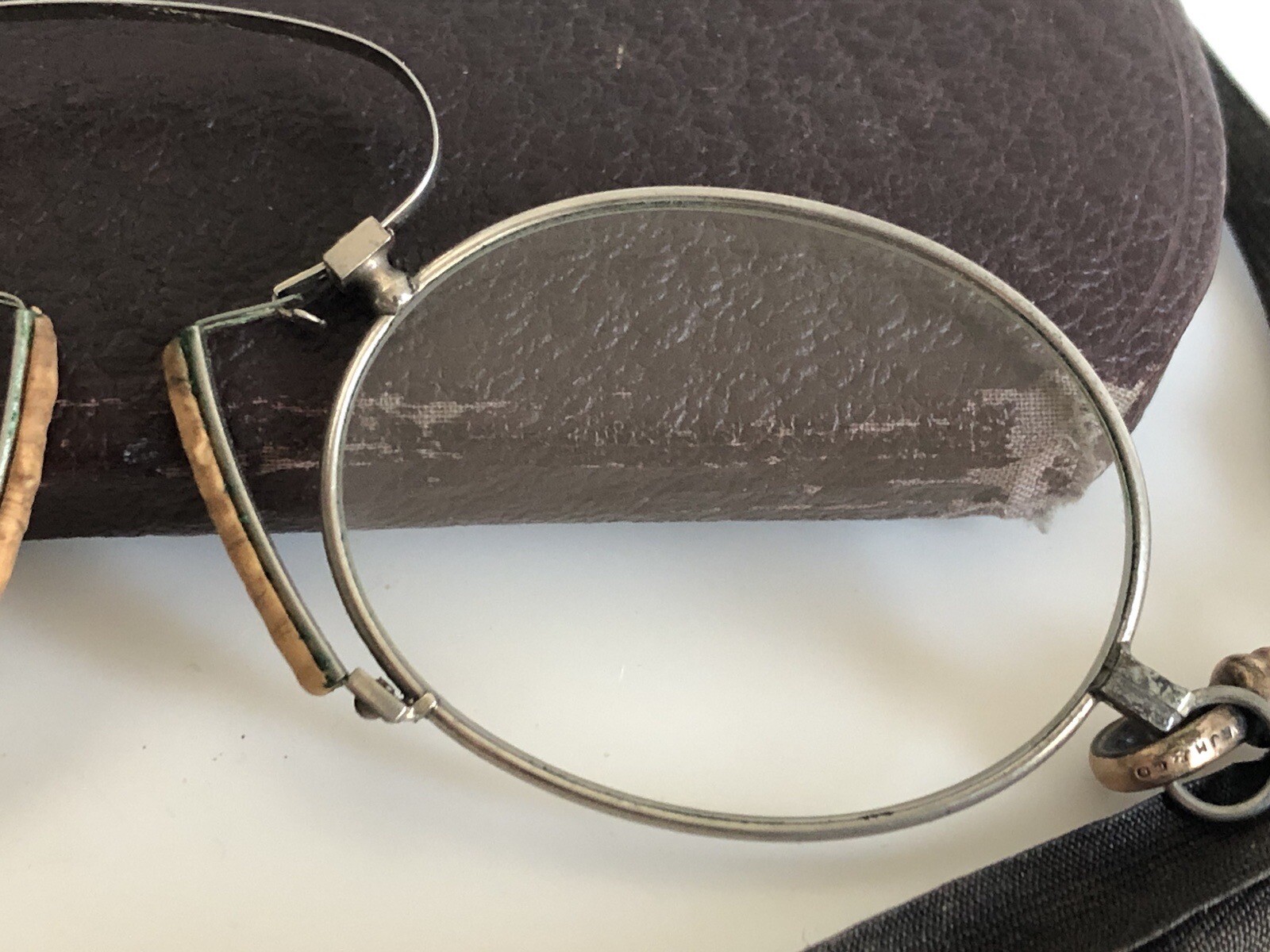 Antique Pince Nez Pinch Nose Eyeglasses In Hard Case RJH & Co Gold Filled