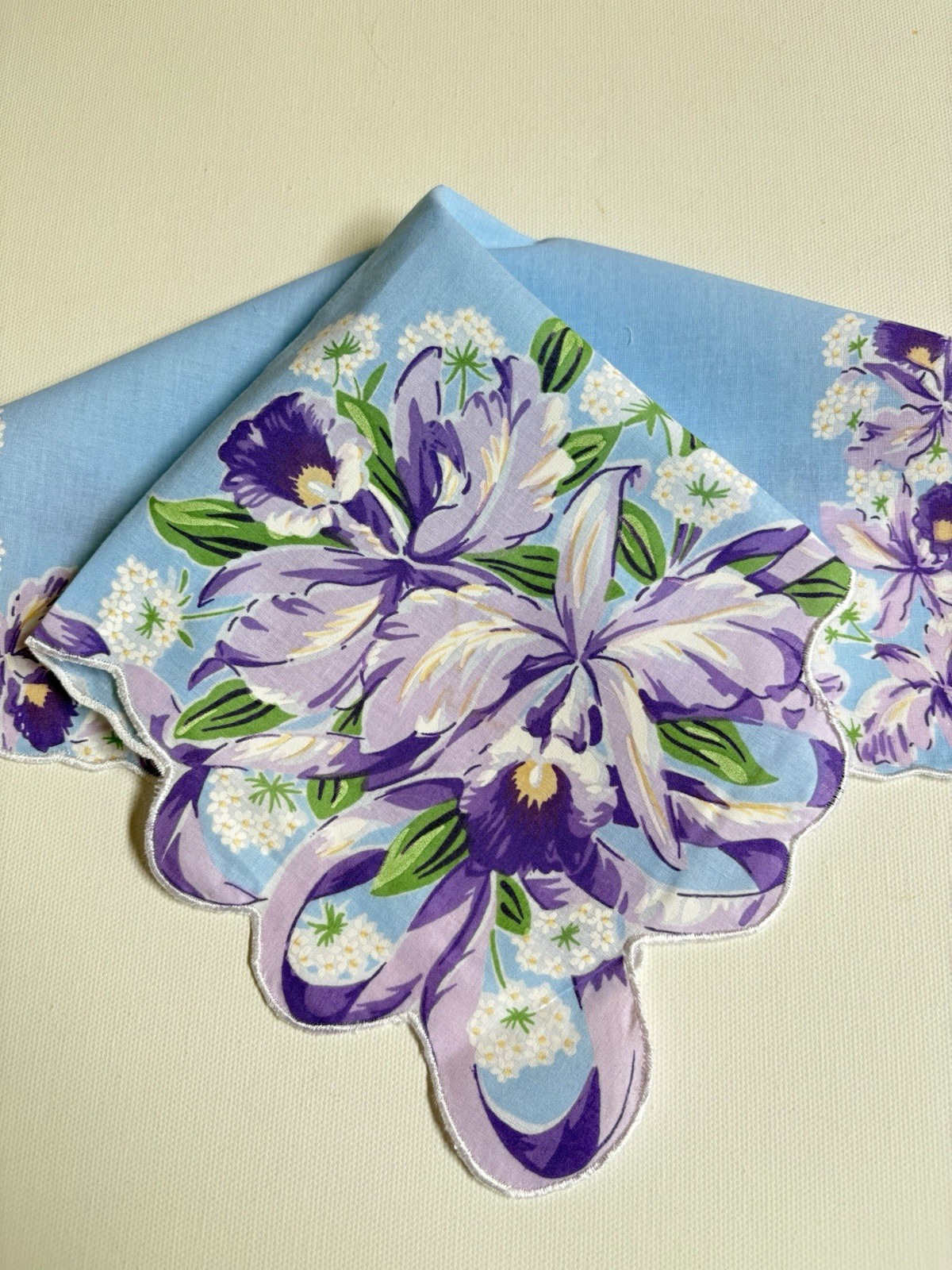 Stunning New LuRay Purple IRIS Handkerchief Hankie With Lovely Scalloped Border