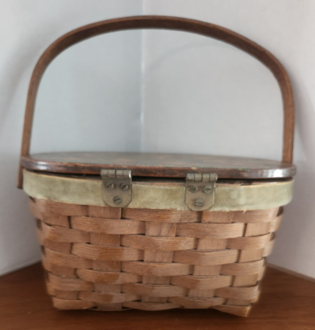 Vtg Basket Woven Wooden Hand Painted Purse Strawberries Art Hinged cWa Monogram