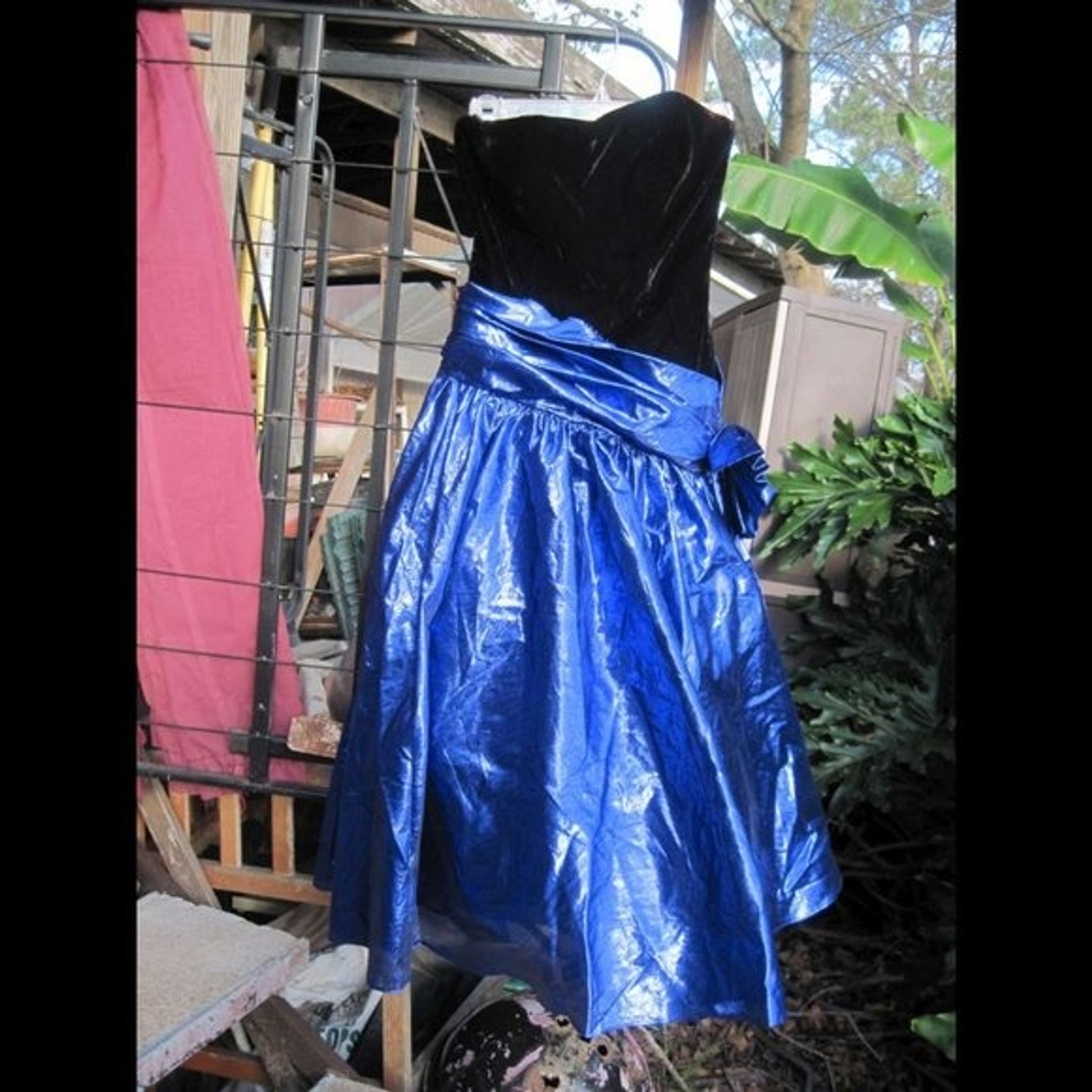 Zum Zum Shiny Metallic Blue Skirt Dark Velvet Strapless Mesh Tulle Underskirt