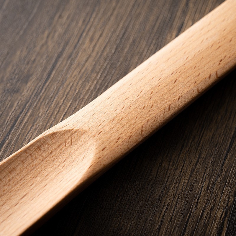 55cm Long Shoe Horn for Seniors – Beech Wood, No-Bend Design, Magnetic Base