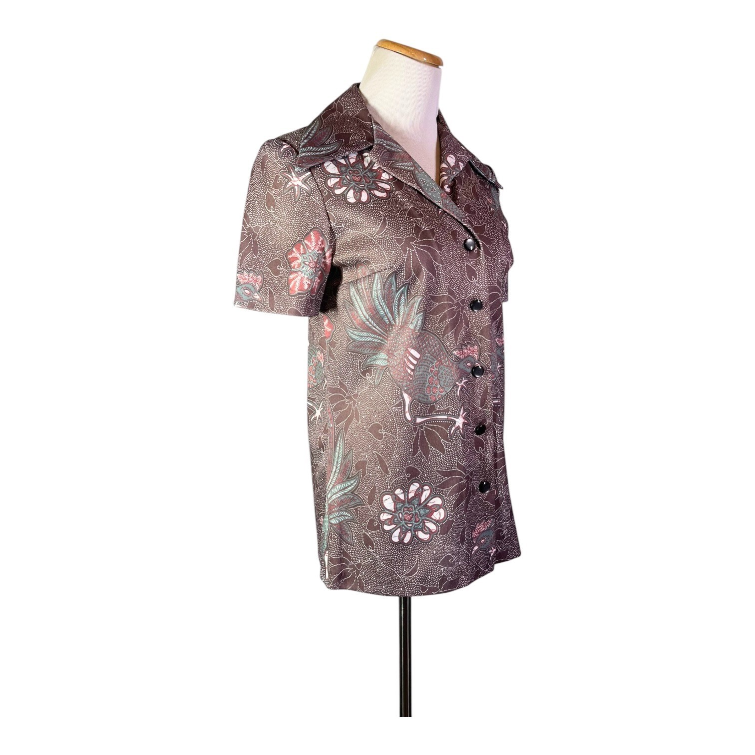 Vintage 1970s Polyester Button-Up Shirt Size S? Chickens Hens Novelty Print