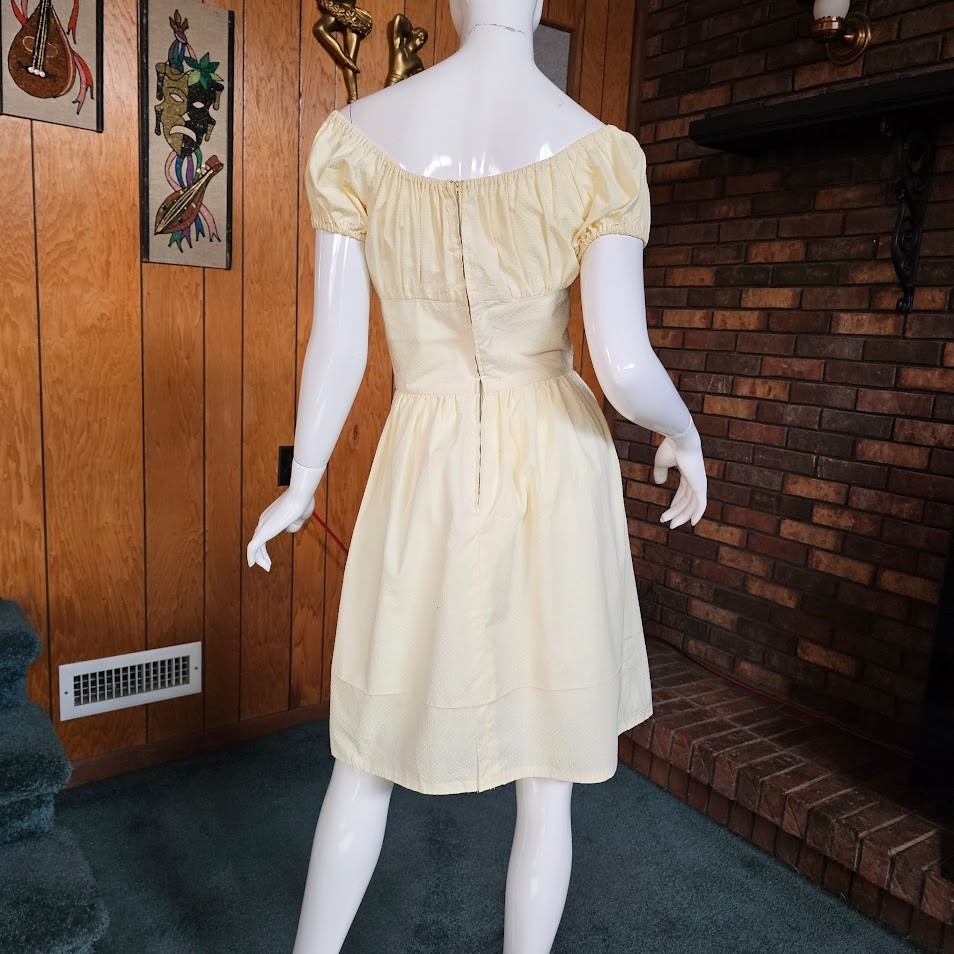 Vtg 1950s Milkmaid Lemon Swiss Dot Circle Skirt Off Shoulder Party Dress XS/S P