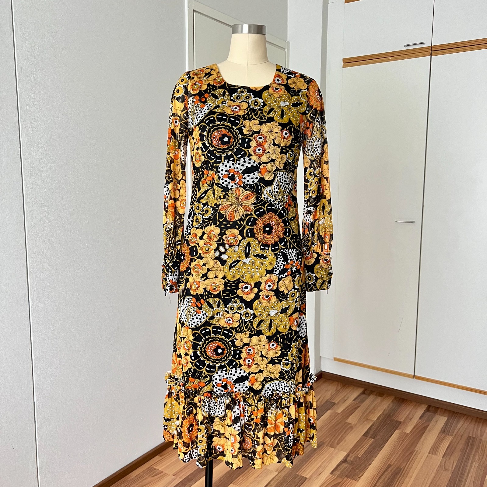 1970s Psychedelic Floral Midi Dress Long Sleeves Boho Hippie Ruffle Hem Aline