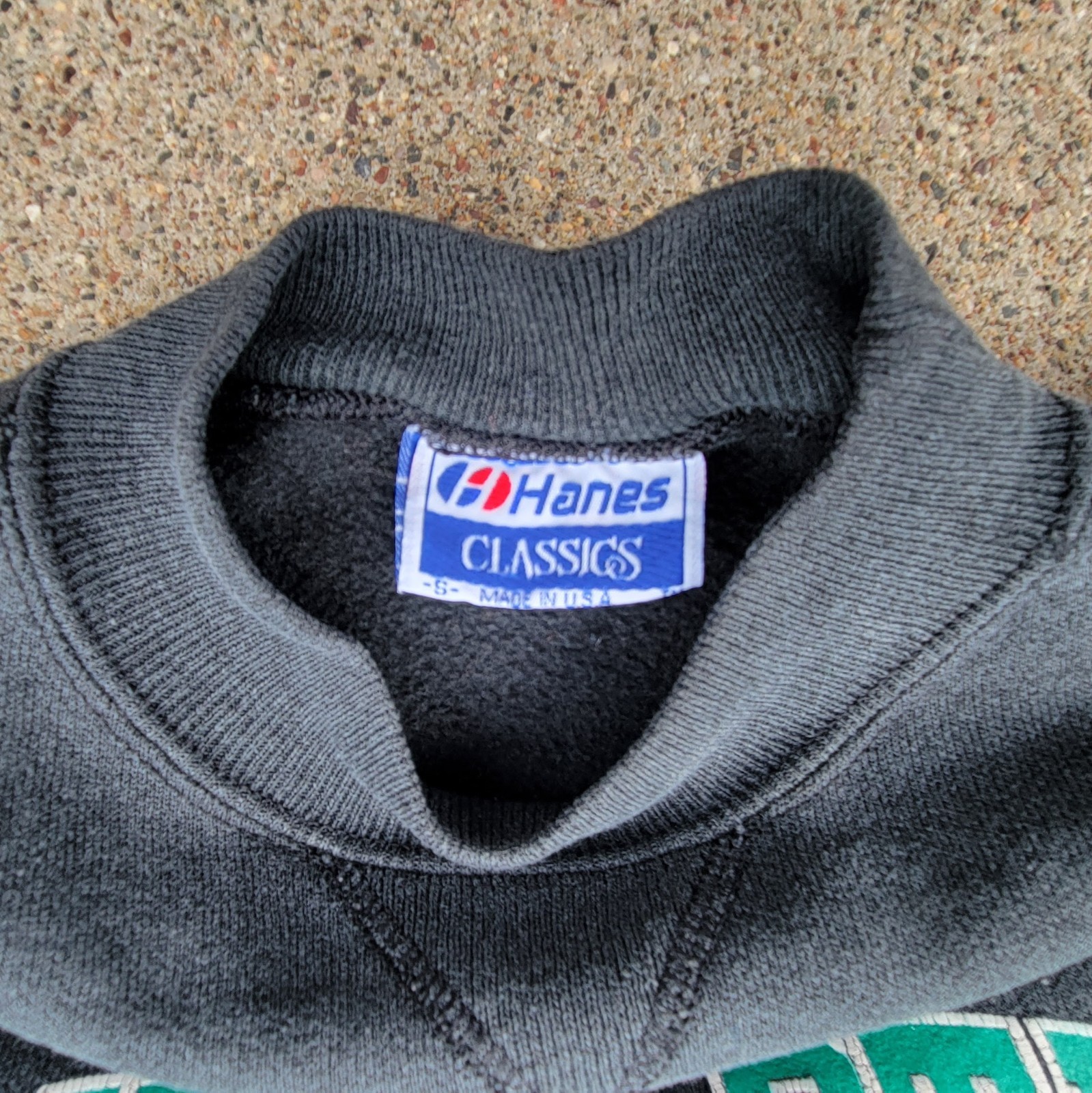 Vtg 80 90s Bemidji State Fastpitch #24 Black Hanes Sweatshirt V-Stitch Small USA