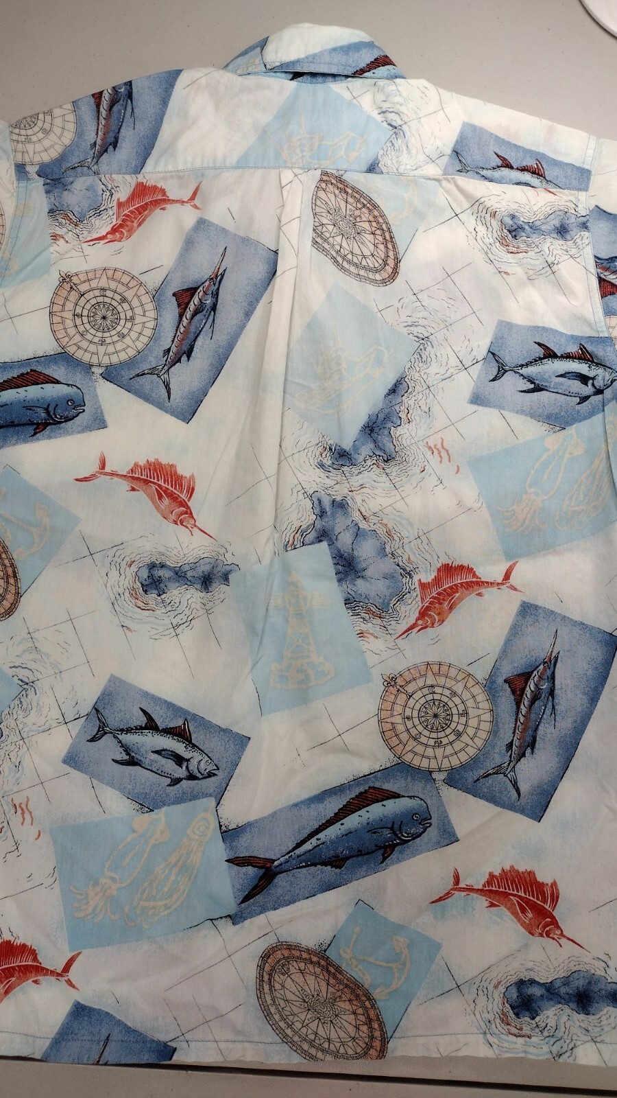 vintage men’s shirt GO BAREFOOT HAWAIIAN Med L FISHES FISH TIKI ISLAND SUMMER