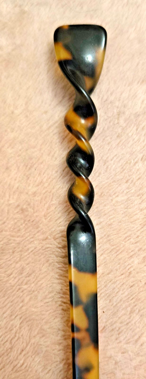 Vintage Faux Tortoise Lucite 7″ Hair-Stick Hair Ornament