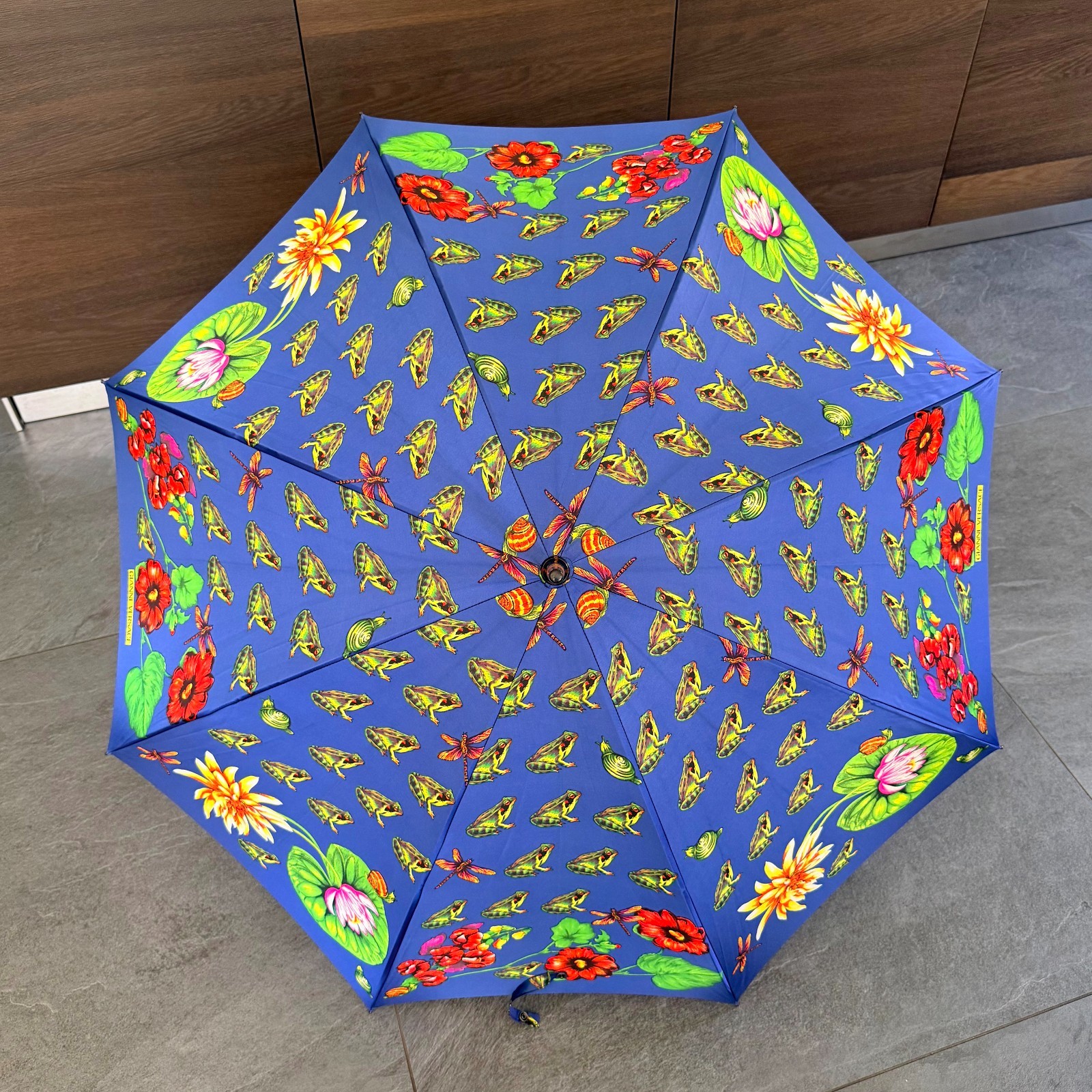 GIANNI VERSACE umbrella Frog Lotus Dragonfly print from F/W 1996/97