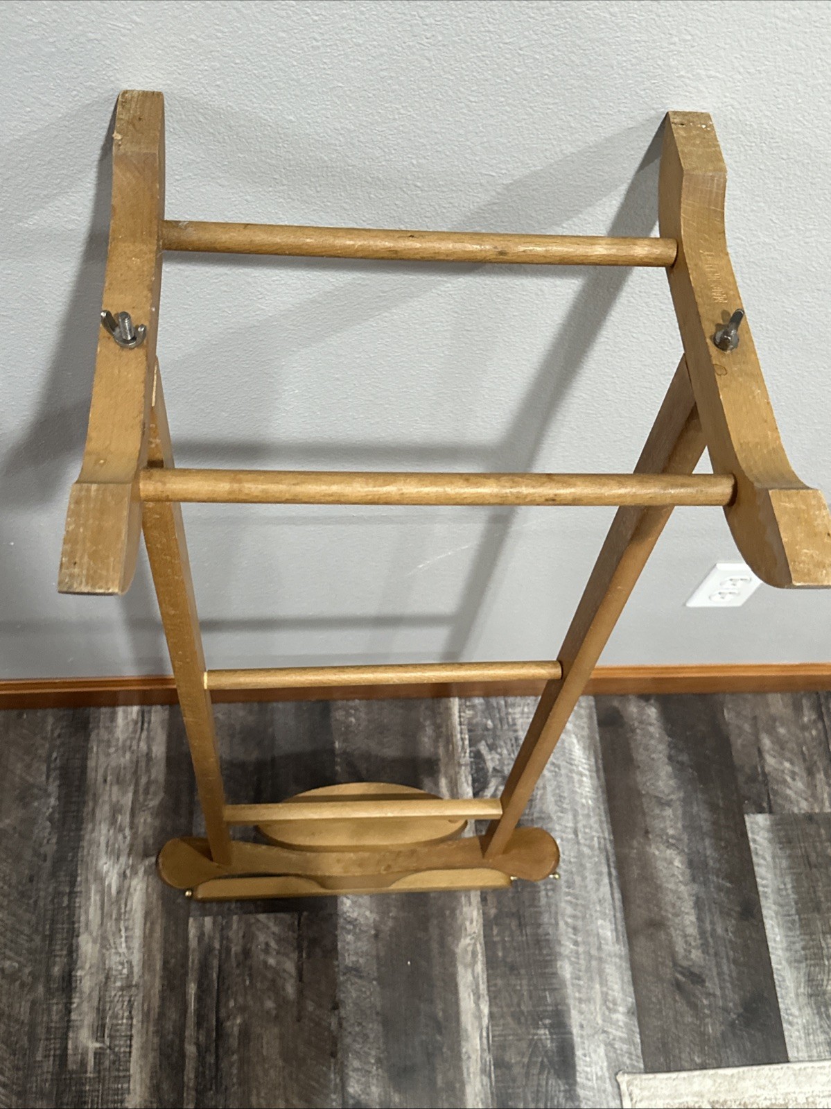 Vintage SPQR Made In Italy Wood Valet Butler Stand Light Blonde Color 42″ MCM