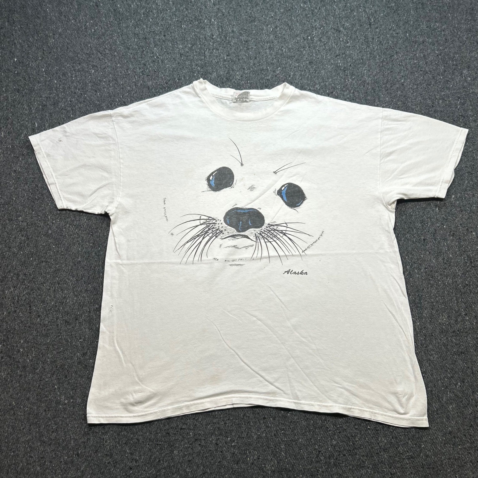 Vintage Alaska Seal Graphic TShirt Sz XL Mens White 90s Nature Souvenir Animal
