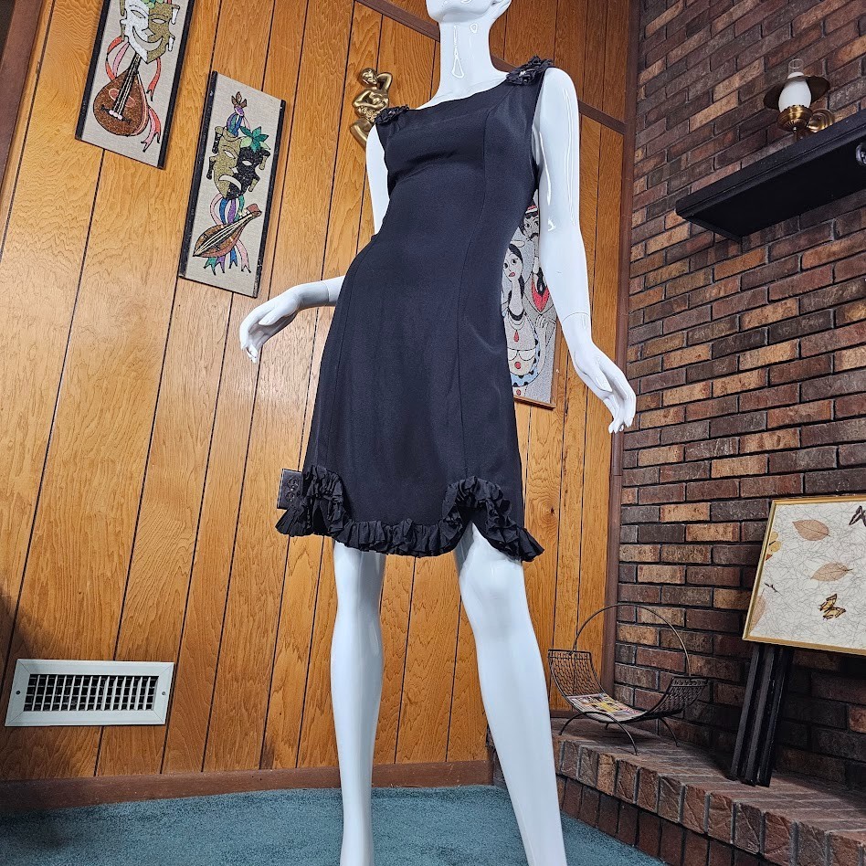 Vintage 60s Black Scalloped Ruffle Sheath Wiggle Pencil Cocktail Party Dress S/M