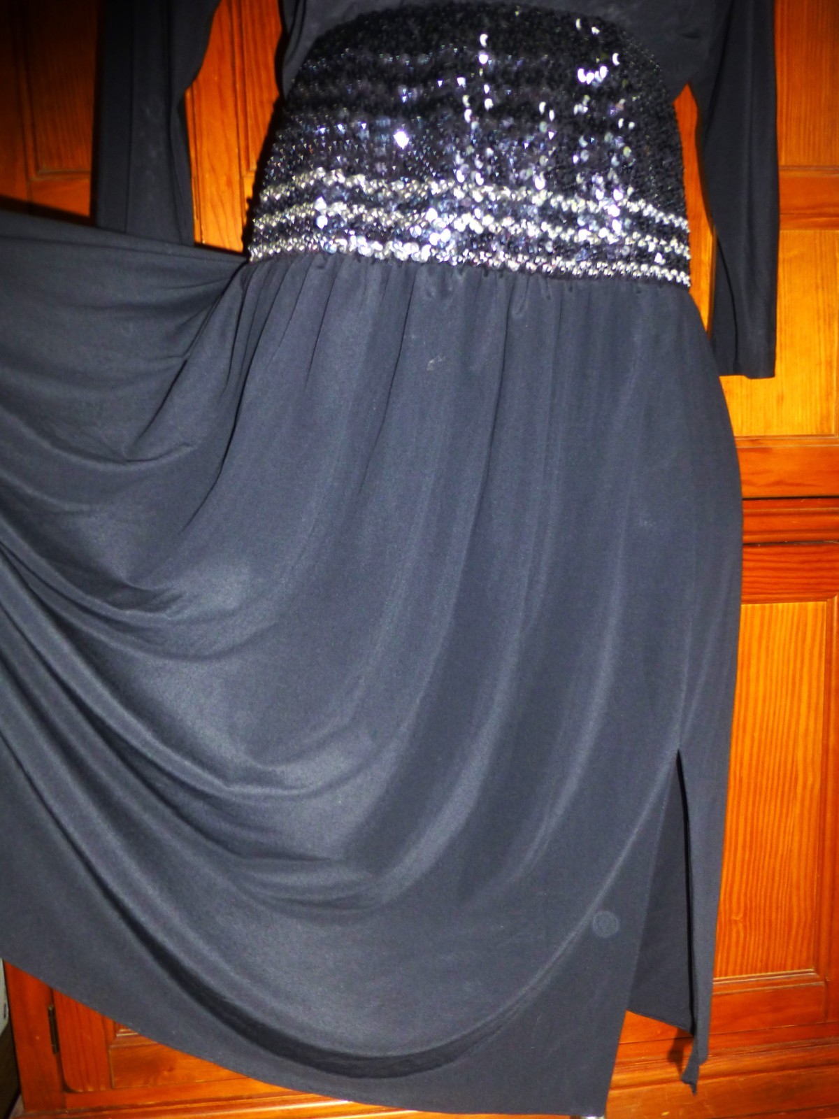 Vtg 70s RIMINI Black Silky Knit Jersey stretch SEQUINS Dolman Slv Cocktail DRESS