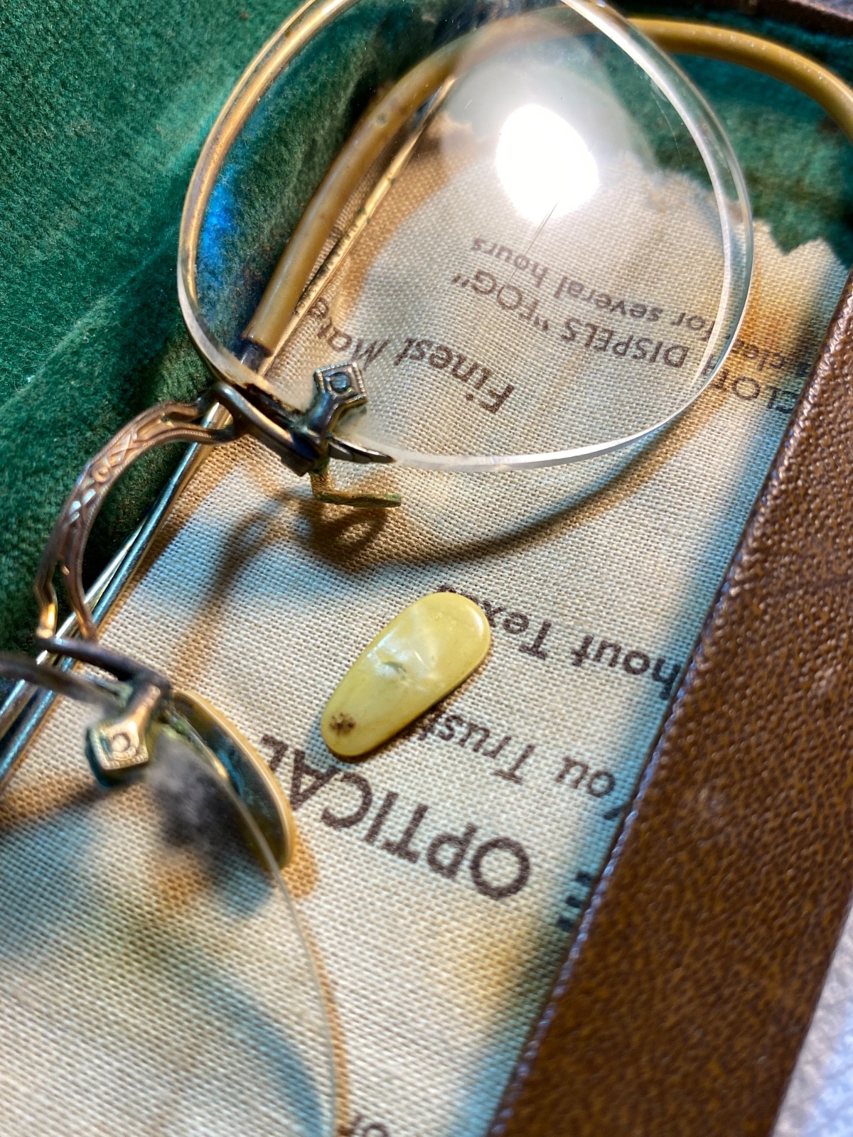 VTG AO/AMERICAN OPTICAL 1/10 12k GF Semi-Rimless Eyeglasses W/Complete TSO Case