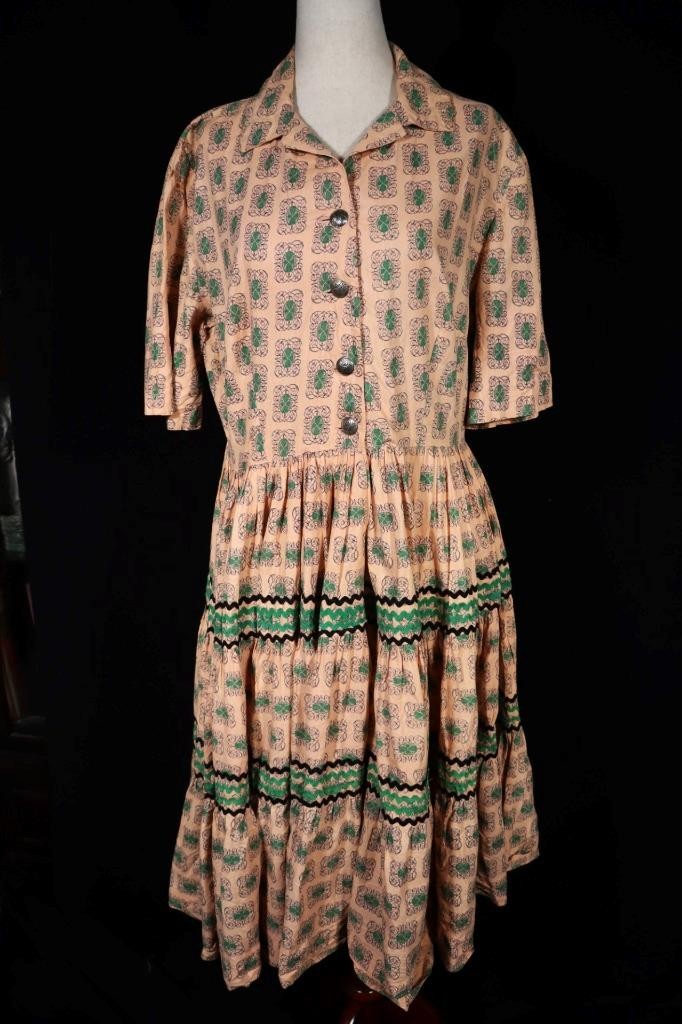Vintage 1950’s Peach Color Native American Cotton Dress Size 16+ Excellent Cond