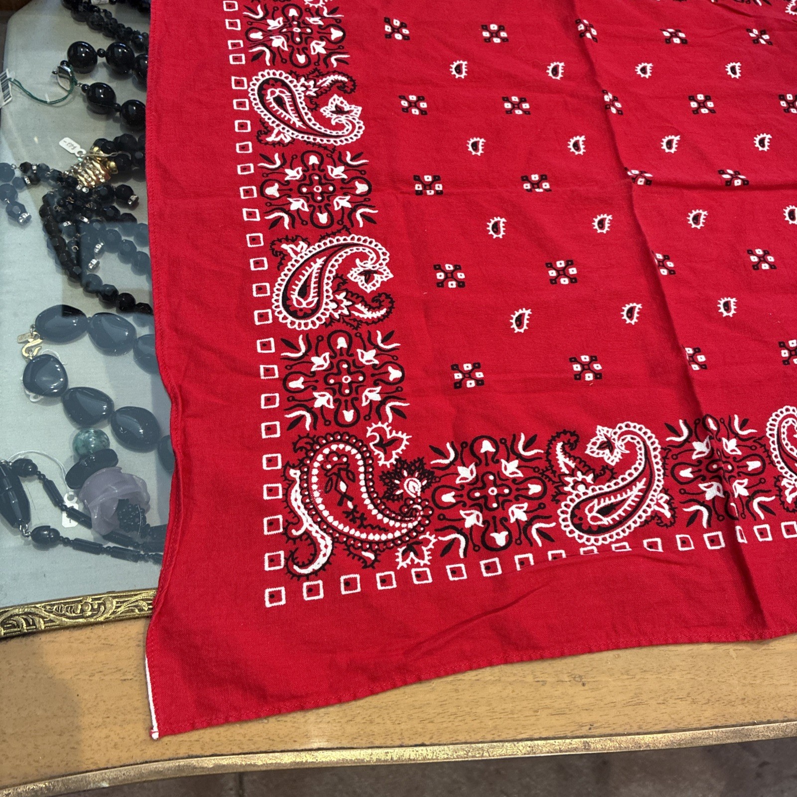 Vtg Paris Accessories Red Paisley Bandana Made in USA 100% Cotton (19.5”x 19.5”)