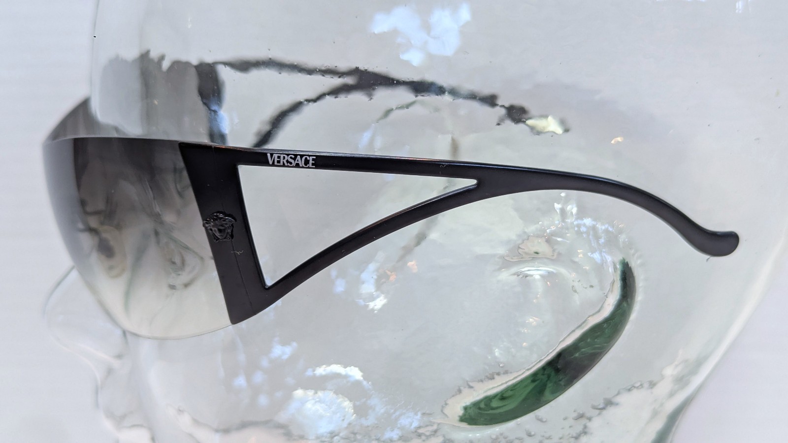 Vintage VERSACE 2034 1009 8G Wrap Shield Sunglasses w/ COA & Case – 90s Y2K RARE