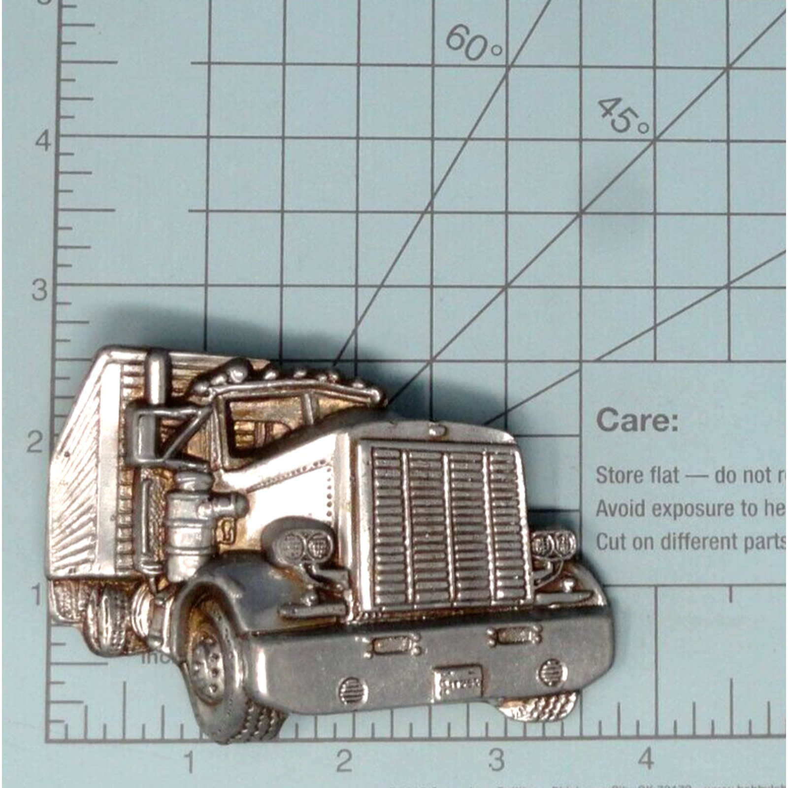 3D Style Semi Truck Belt Buckle Left Handed Trucker Transport Vtg 80s .B+114