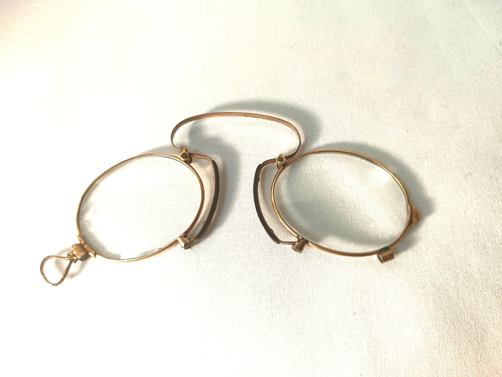 Antique eyeglasses lornette pince nez frame oval 14kt Gold