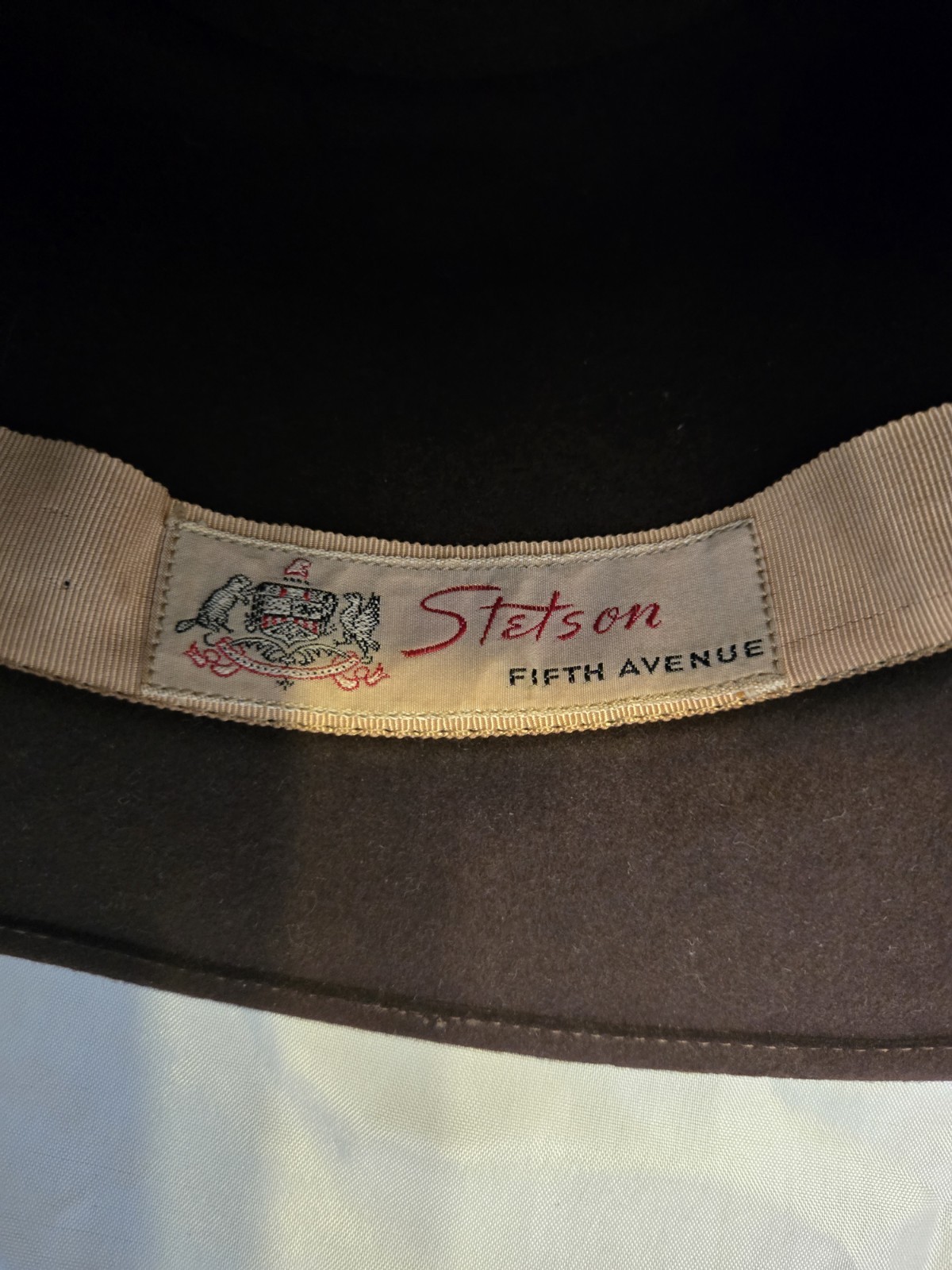 Vtg Stetson Fifth Avenue Womens Cloche Hat 22.5 Brown Wool Felt Ribbon Luxury