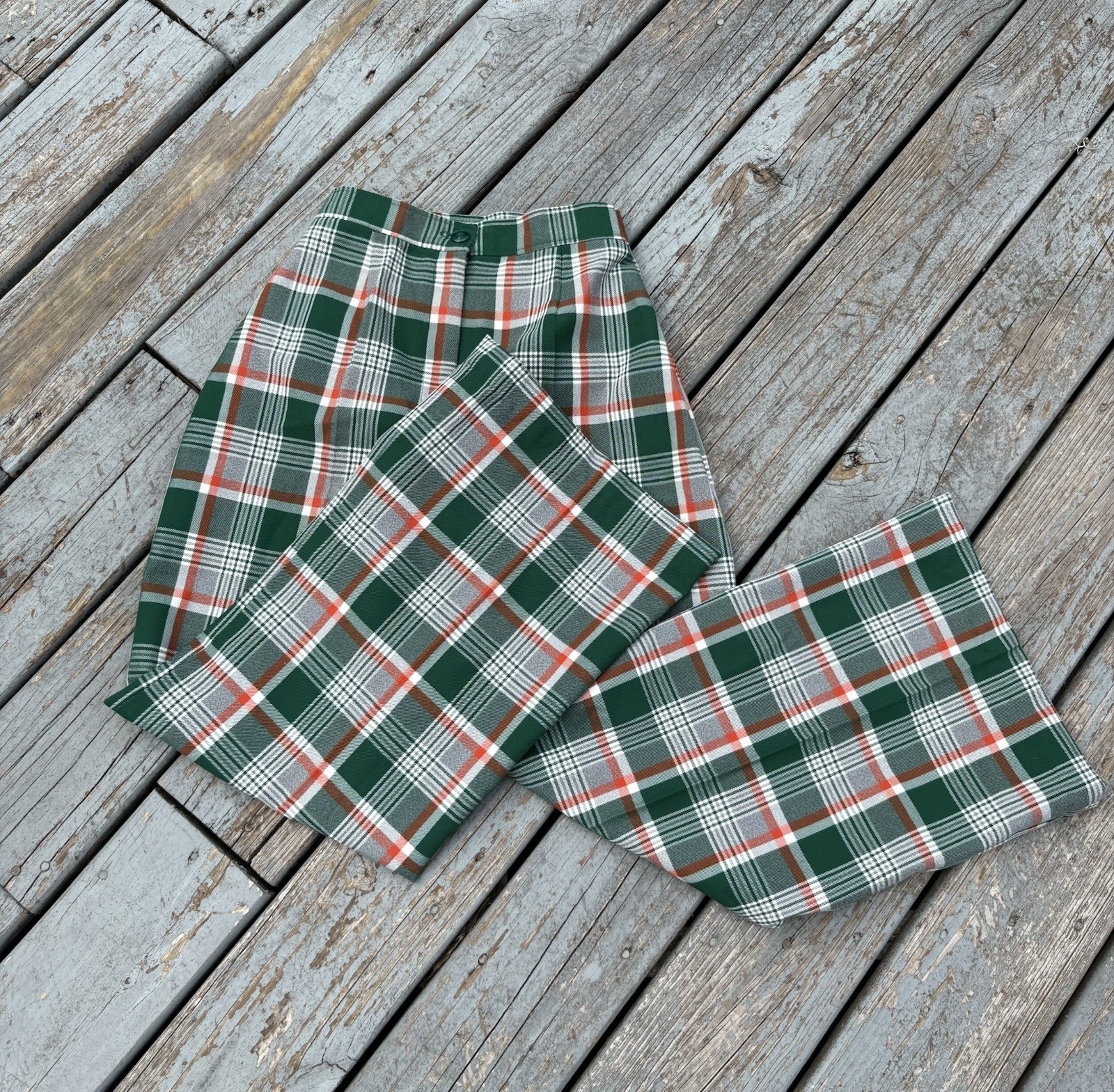 Vintage 70s Bell Bottom Plaid Print Pants Actual 25×27 Made In USA Women’s Green