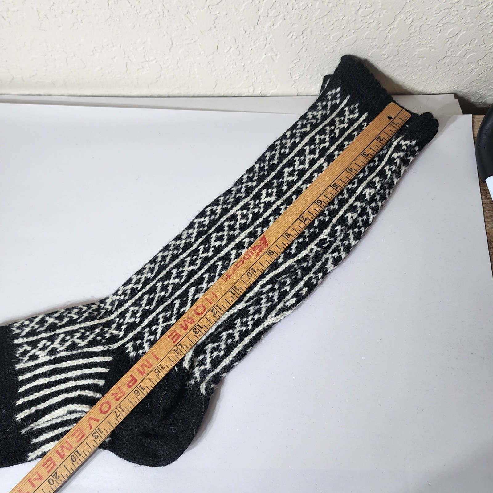 Vintage Halstead Imports Handknitted Wool Socks Austria Black White Size 11 229