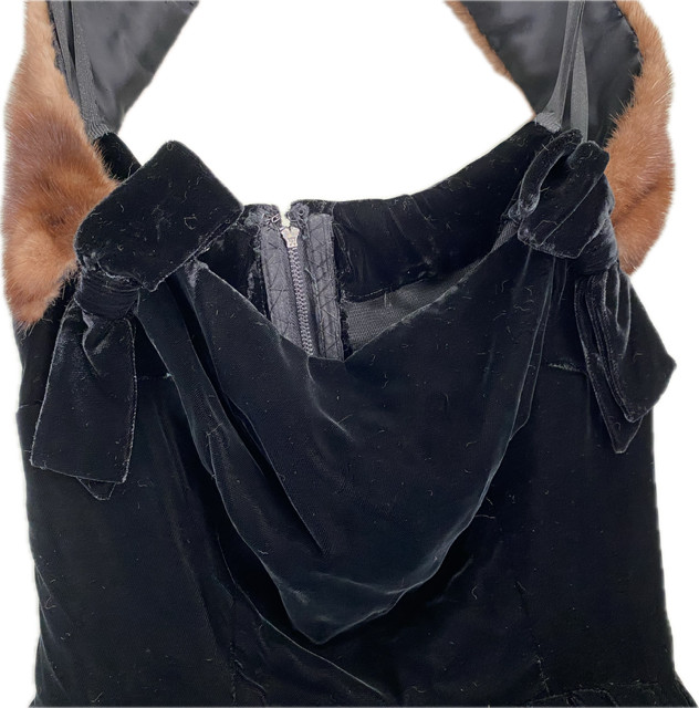 VINTAGE 1940-50’s BLACK SILK VELVET DRESS W ERMINE SHOULDER BAND