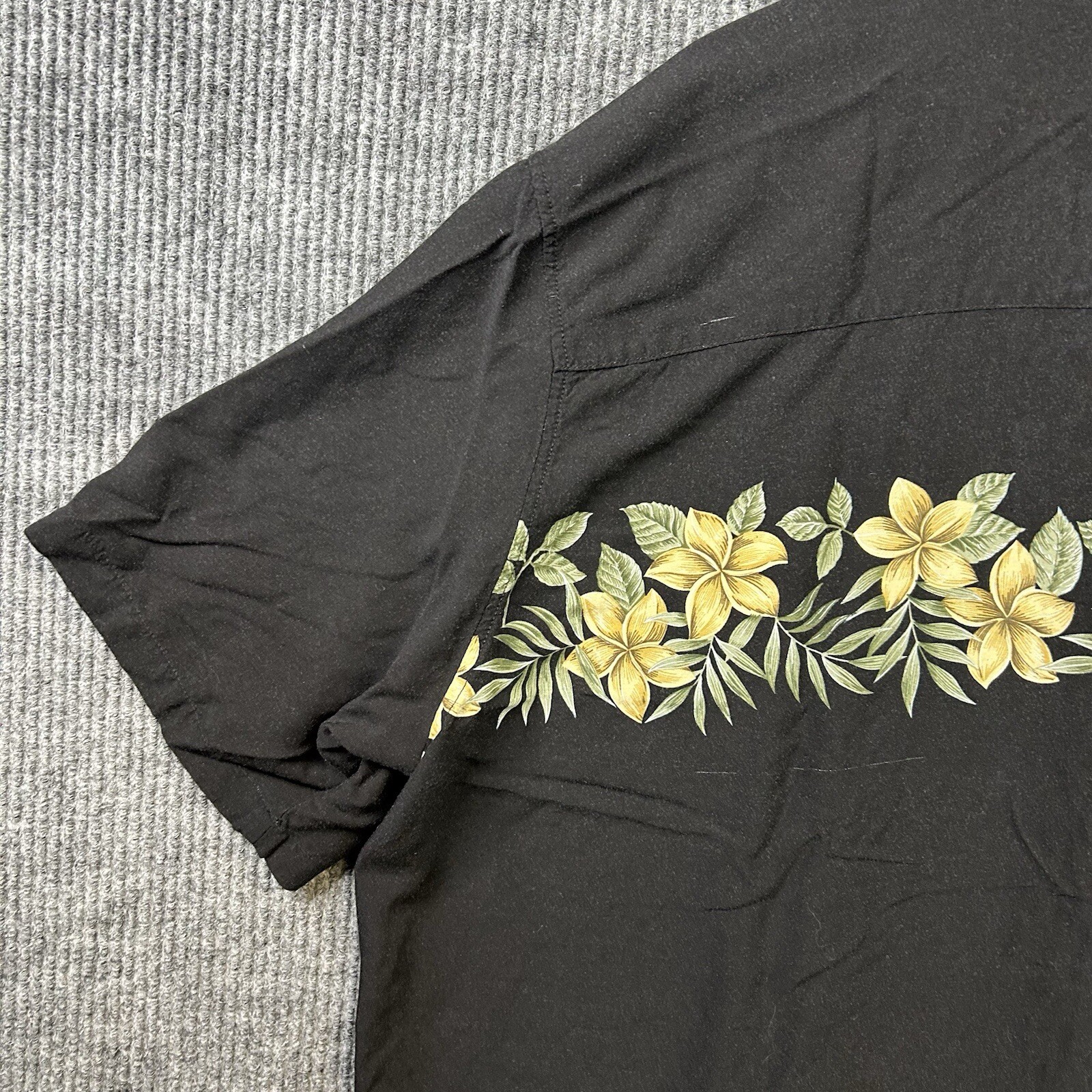 Vintage Hawaiian Button Shirt Men’s 2X Black Montage Collection