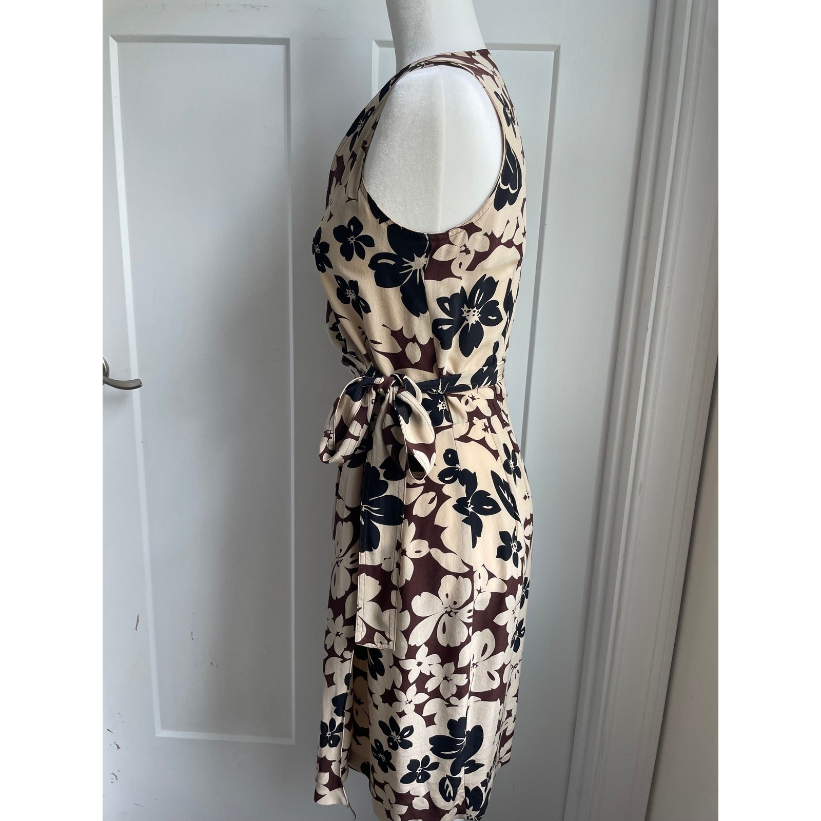 Maggy London 100% Silk Wrap Dress 90s Minimal Floral Sleeveless Knee V Neck 4
