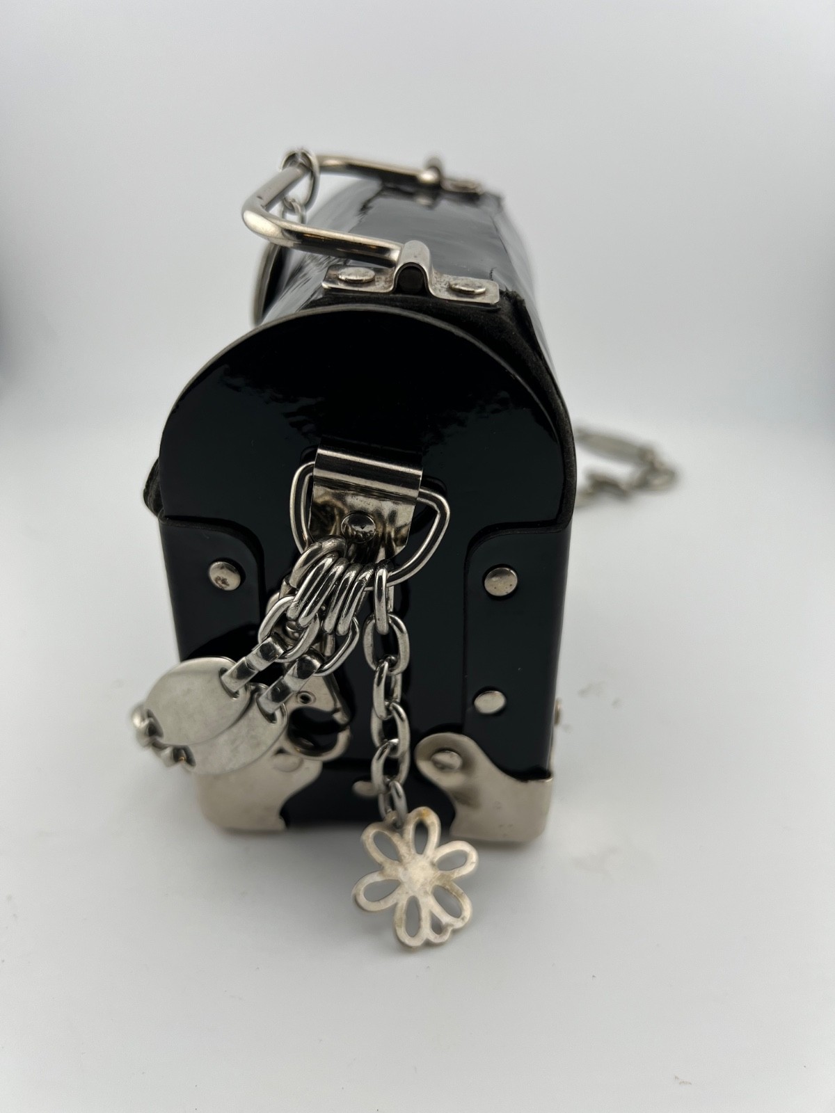 Vtg Hardcase Trunk Bag Black Patent Silver Heavy Chain Locket Heart Purse USA