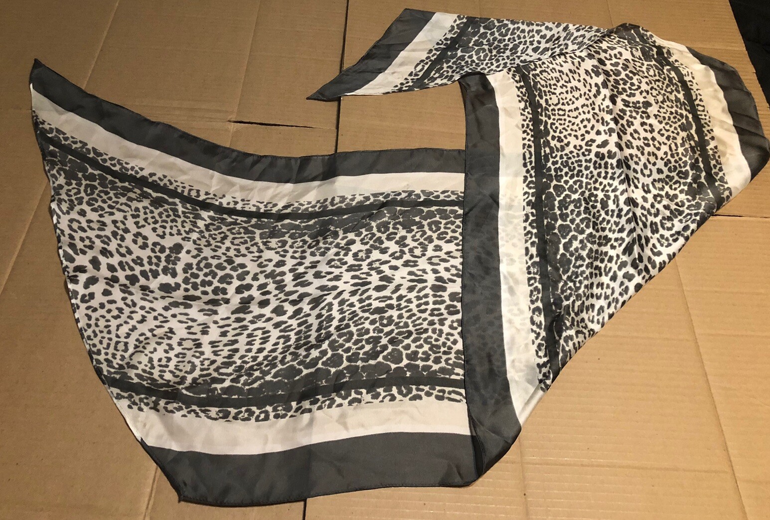 Vintage Scarf – Dark Gray Animal Print Design – 18″ x 71″