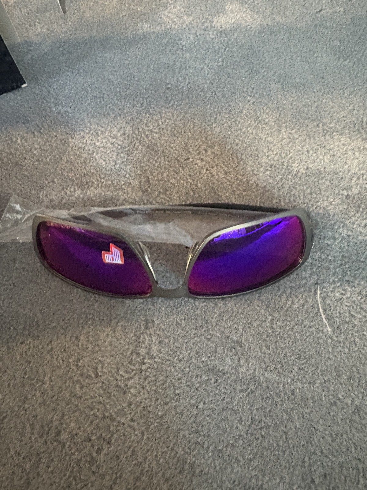 Oakley Tincan Carbon Polarized Sunglasses OO6017-03 Carbon/OO Red Iridium – NEW