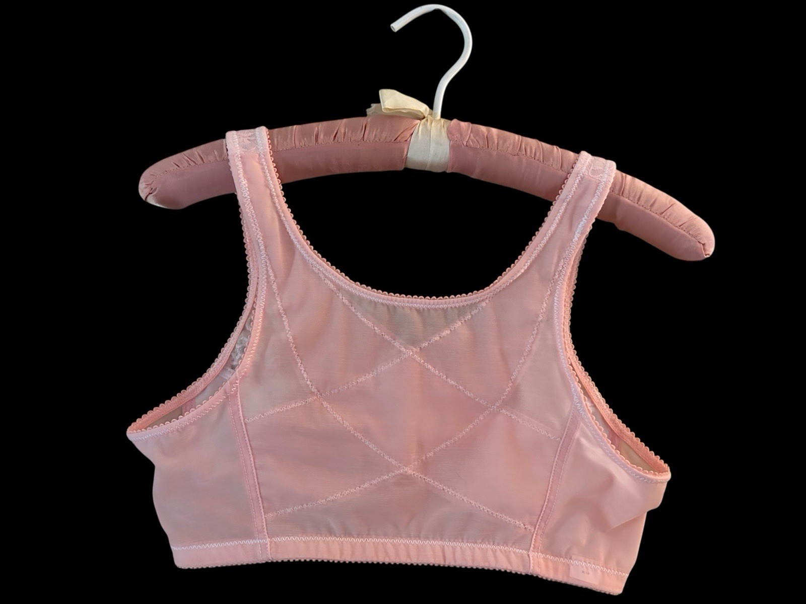Vintage Pinup Bombshell Bra Pink Lace Lingerie 34B Pointy Cup Coquette Bralette