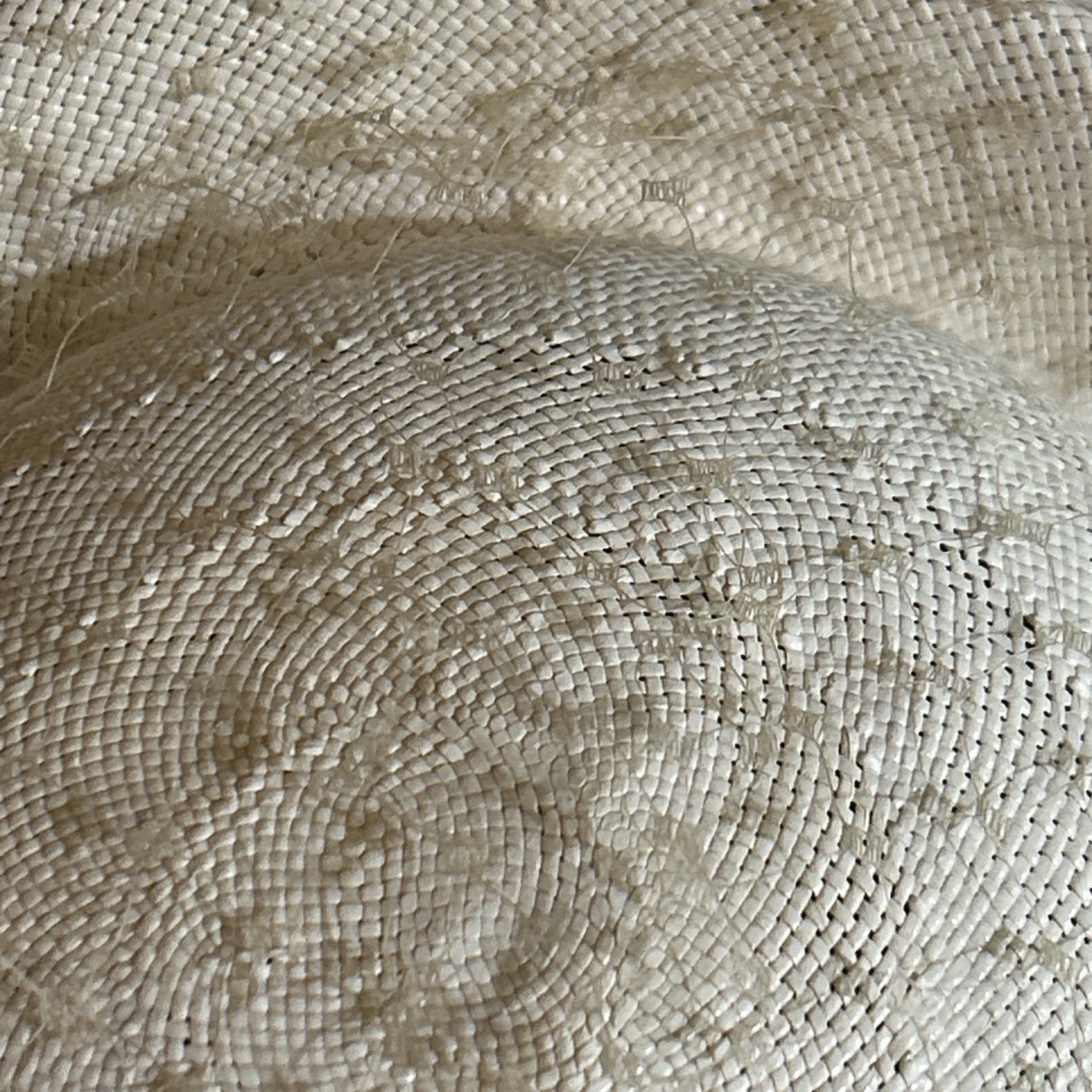 Vintage Off White Ladies Pillbox Hat W/Lace Netting