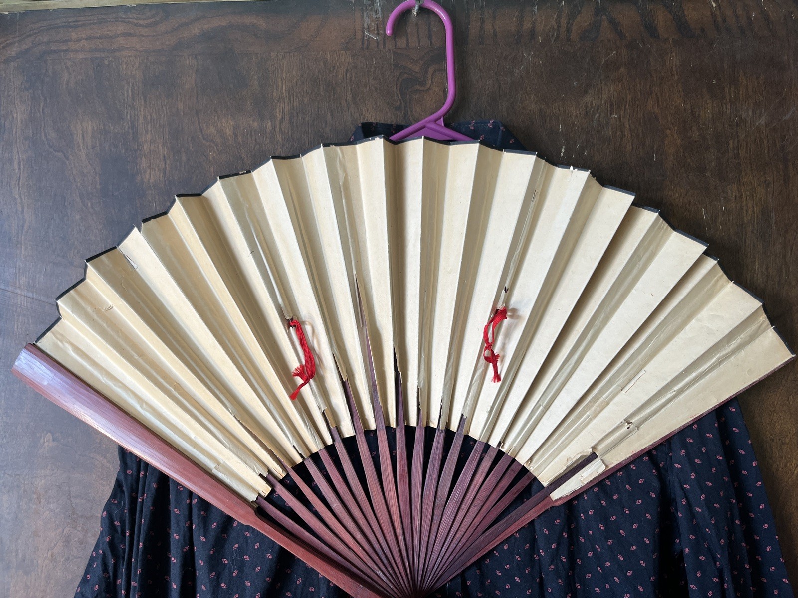 VTG X Large Asian Chinese Fan Wall Art Decor Birds Floral Hand Painted