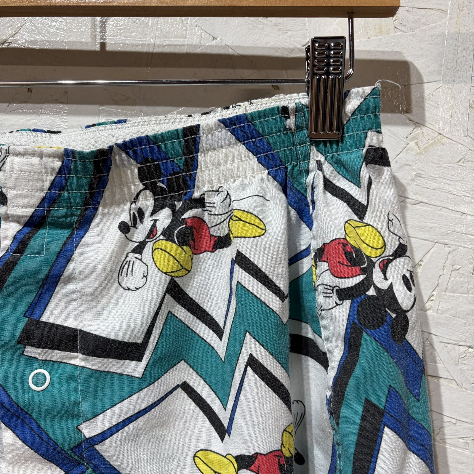 Vtg 80s Mens Walt Disney Mickey Mouse Cartoon Hanes Boxer Shorts USA Small