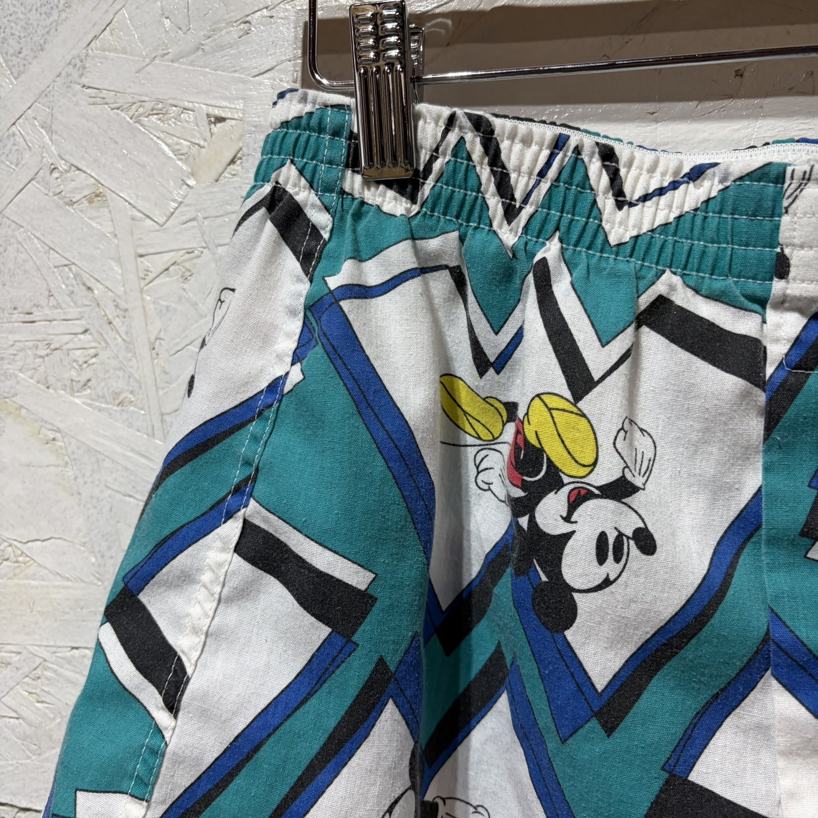 Vtg 80s Mens Walt Disney Mickey Mouse Cartoon Hanes Boxer Shorts USA Small