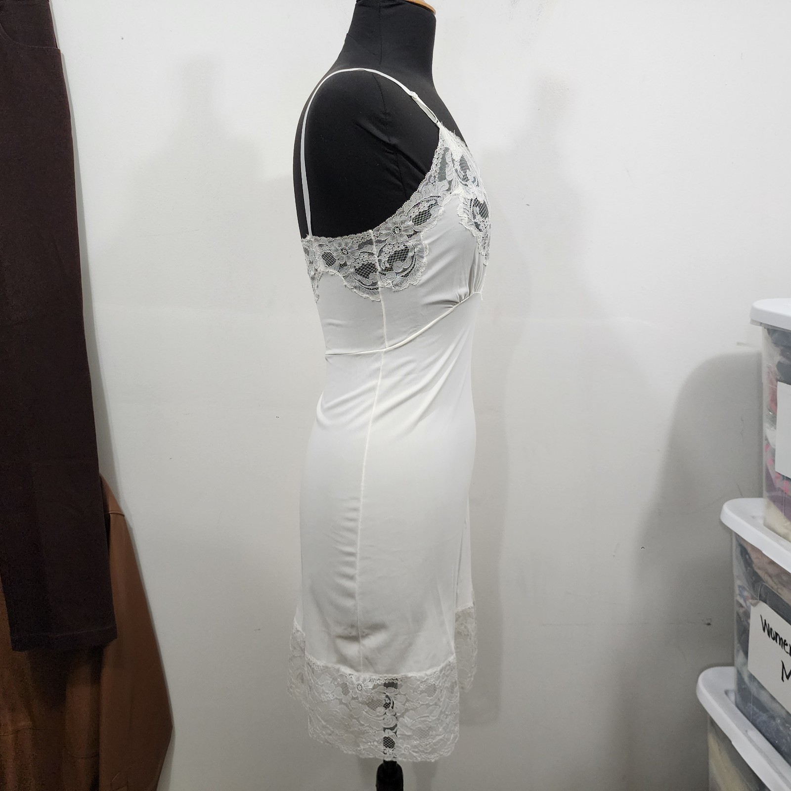 Vintage Saks Fifth Avenue Full Slip Dress Stretch Nylon White Lace Bodice Size S