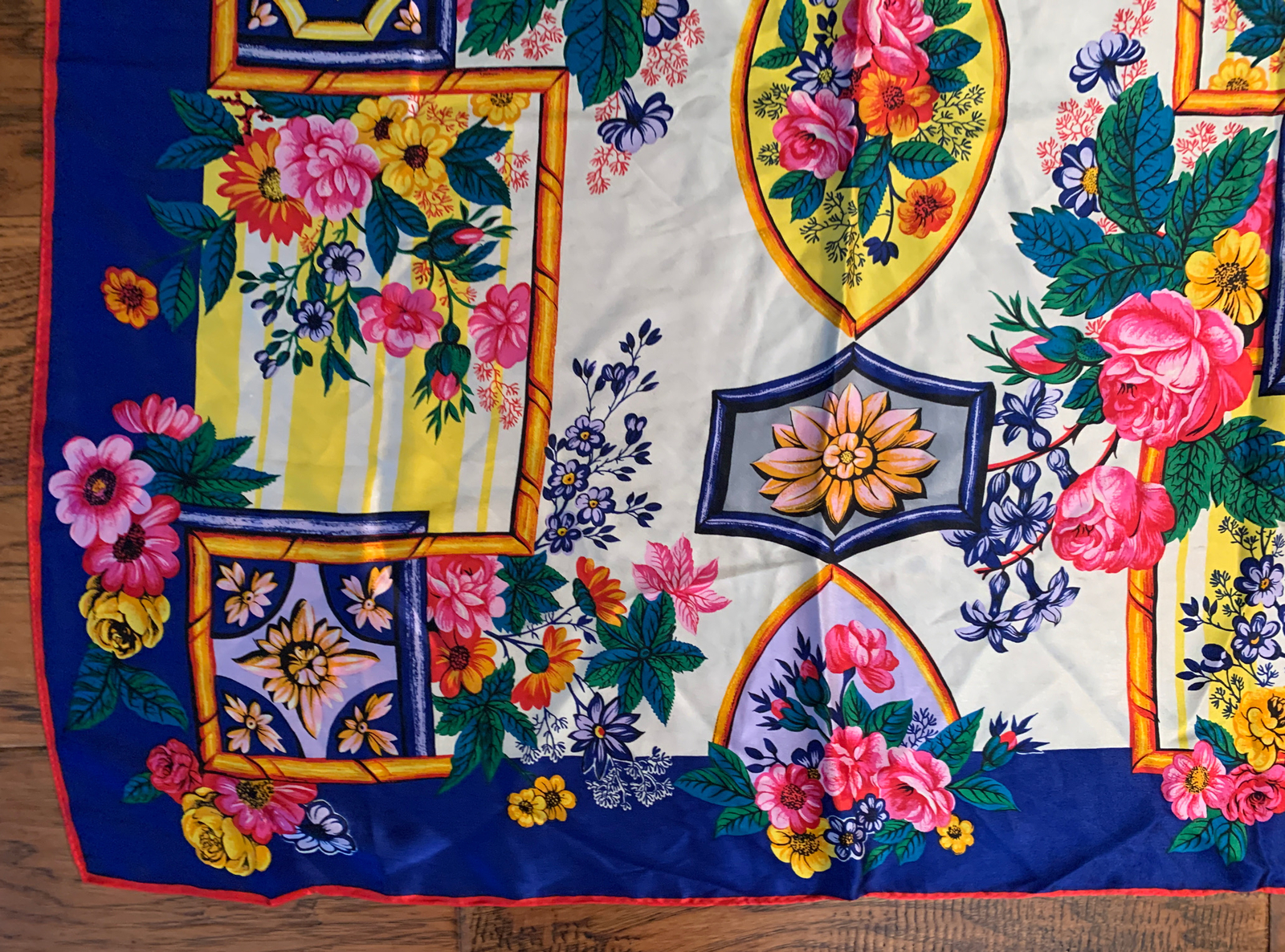 Adrienne Vittadini Roses, Flowers &Bamboo 100% Silk Scarf 31 1/2x 30 1/2”